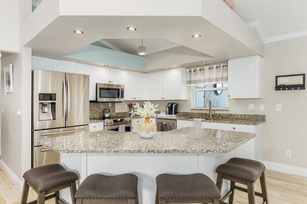 Villa Three Sisters - Roelens Vacations Cape Coral Exterior photo