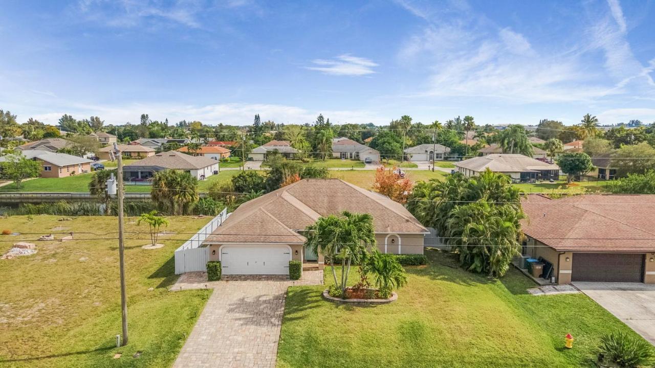 Villa Three Sisters - Roelens Vacations Cape Coral Exterior photo